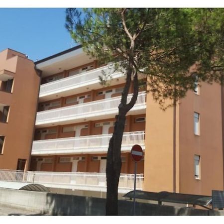 Appartamento Park Residence لينانو سابيادورو المظهر الخارجي الصورة